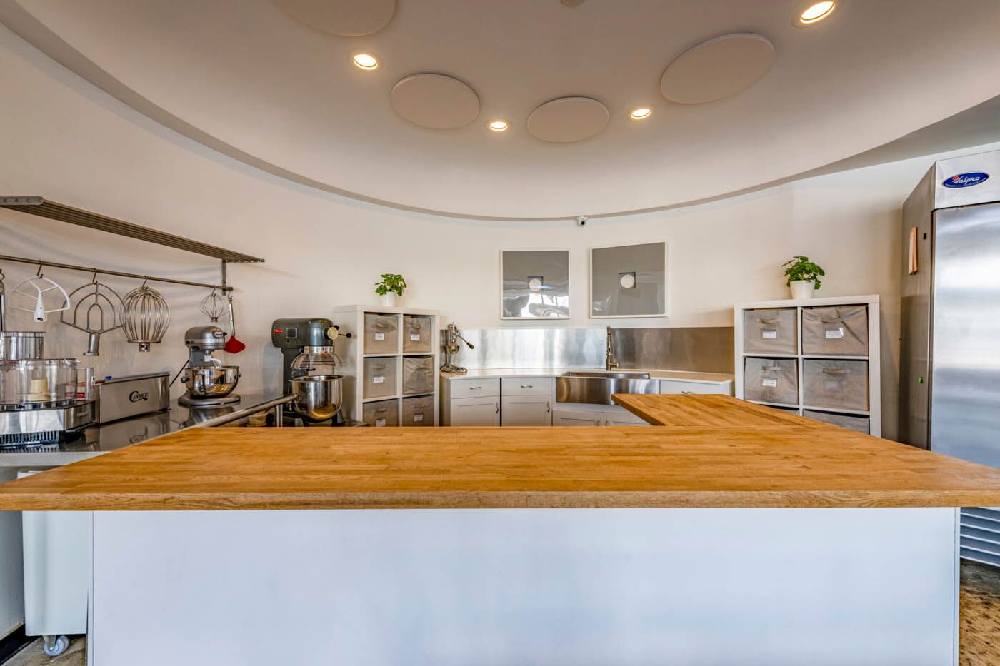 The Real Food Academy bar area.