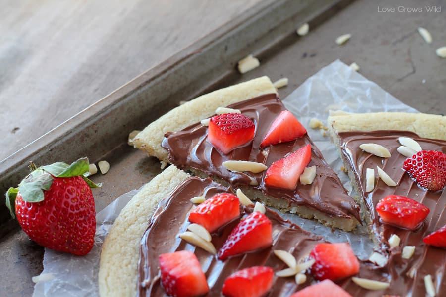 The Real Food Academy Miami giant cookie pizza recipe.