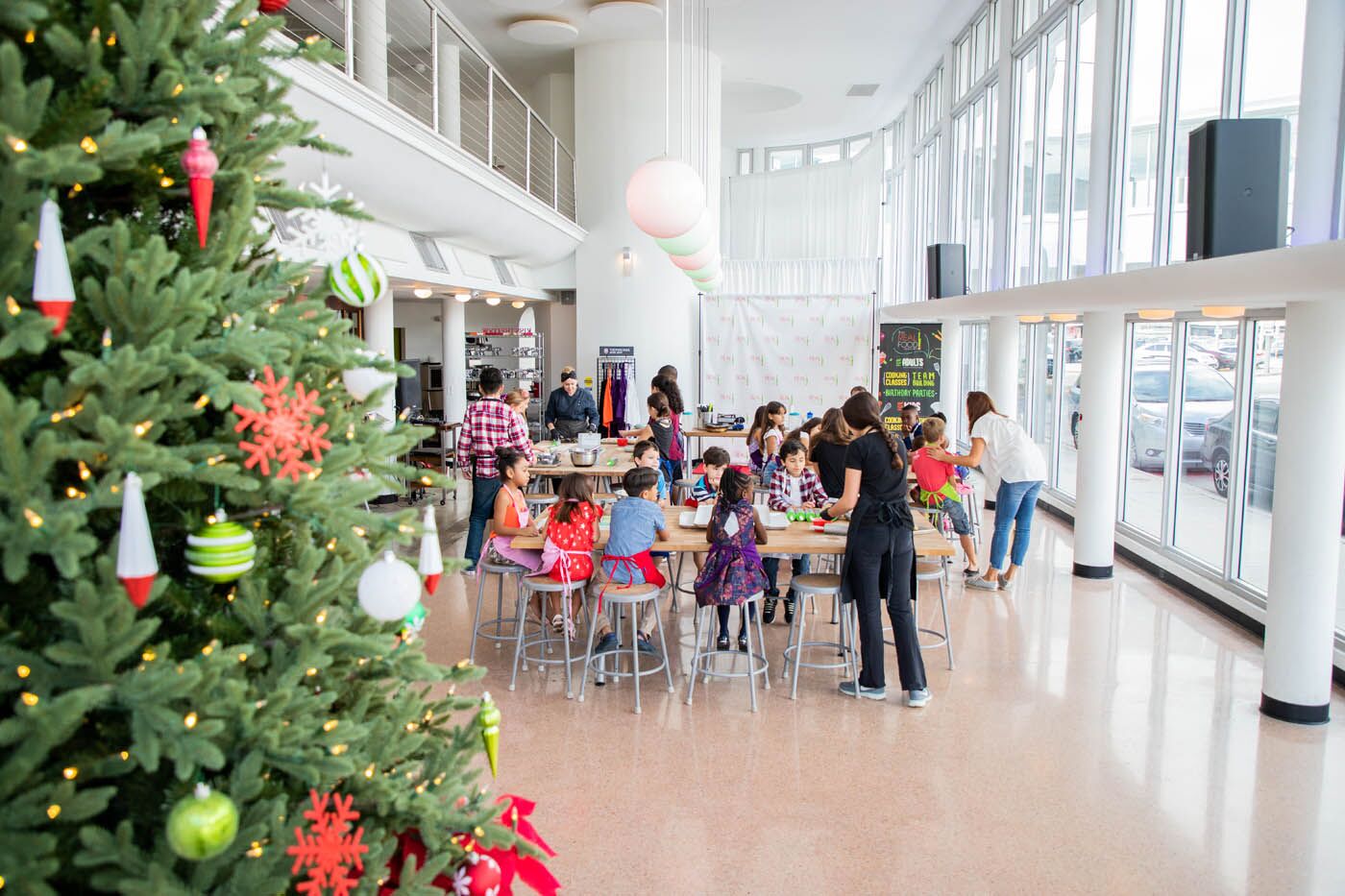 One of The Real Food Academy's holiday family activities.